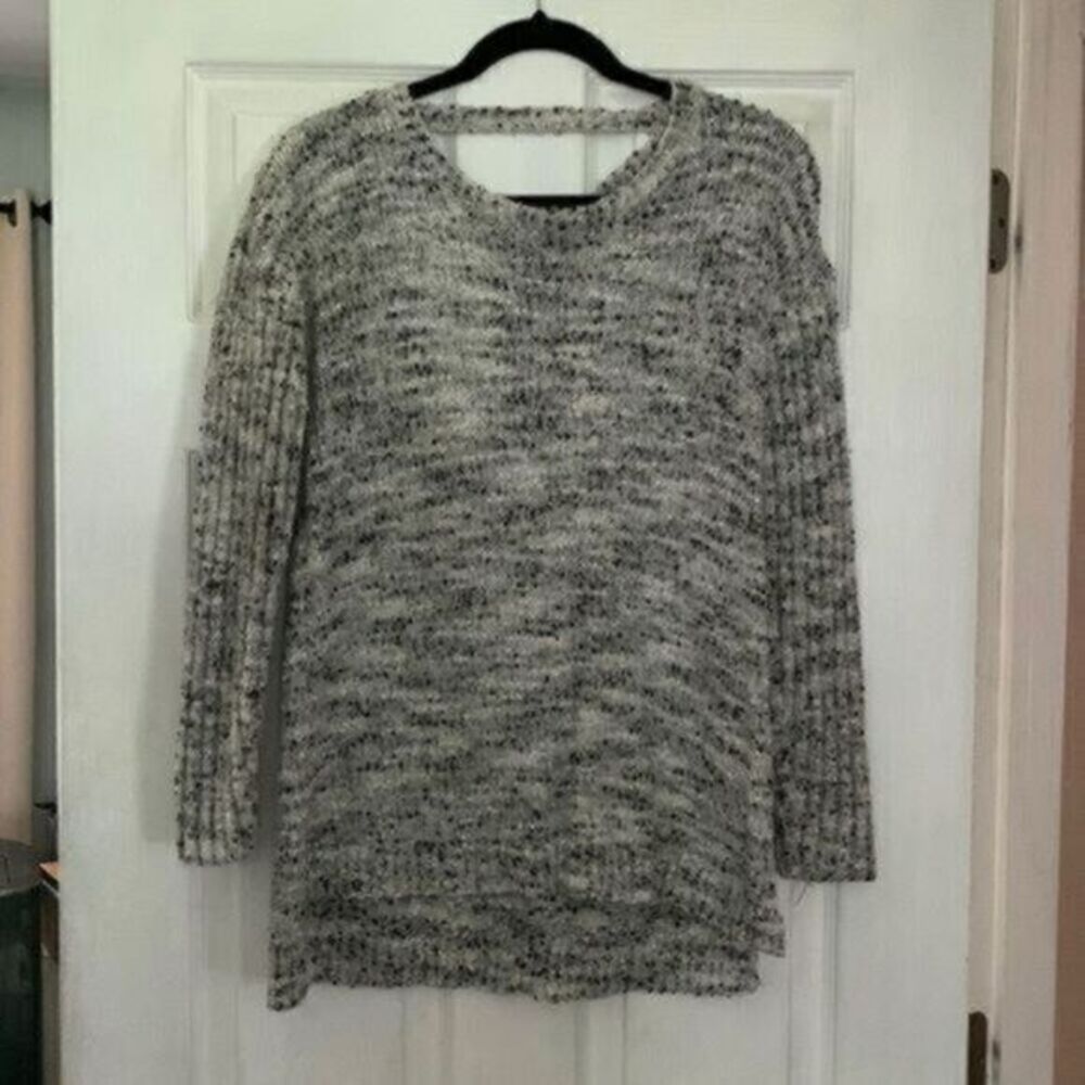 Love by Design black & white speckled sweater size large